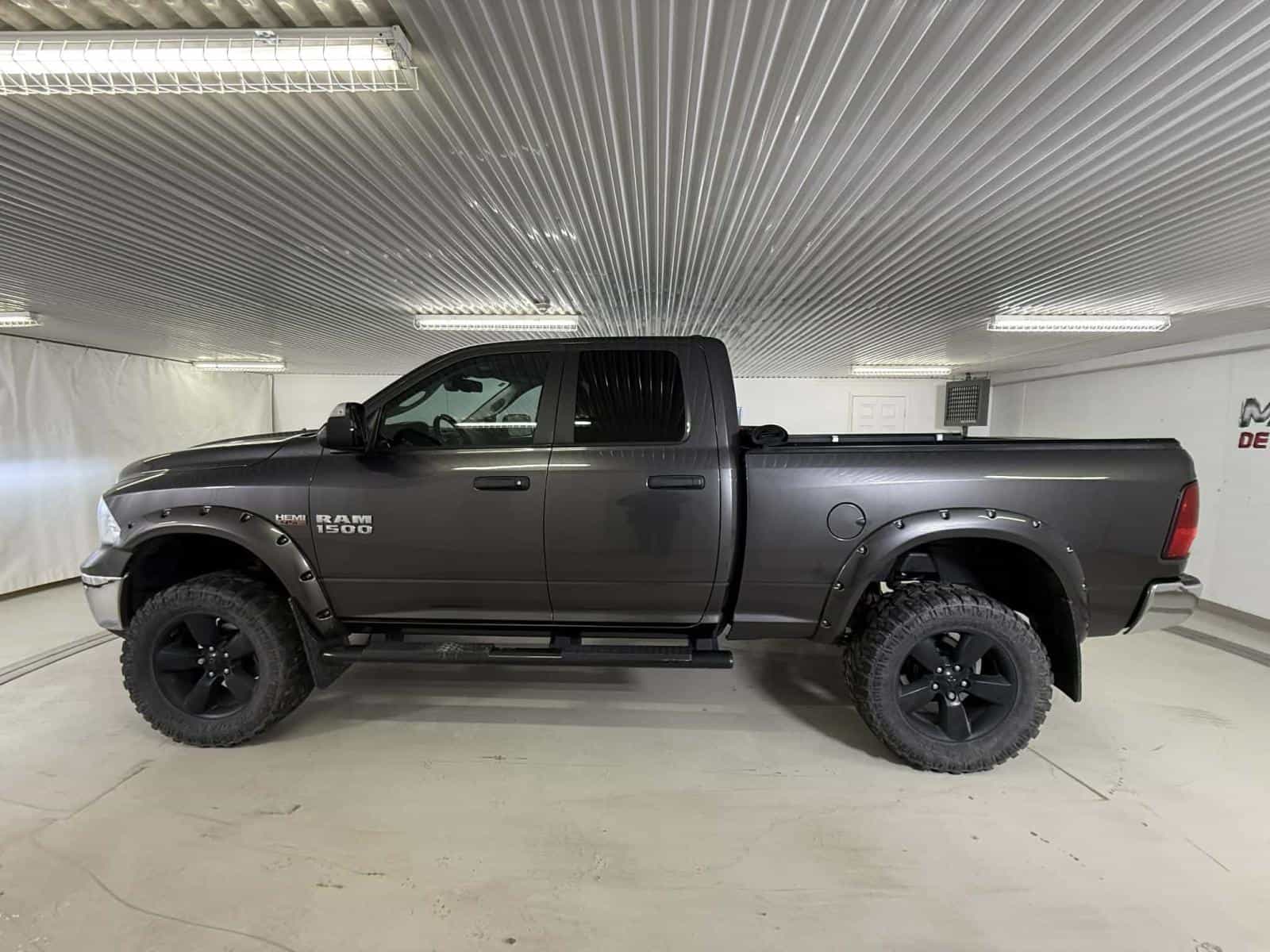 2017 RAM 1500 SLT SLT - Image 2