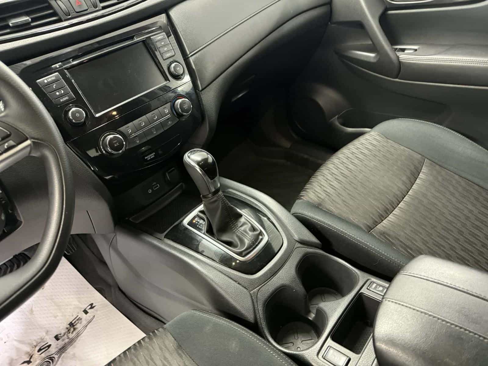 2018 Nissan ROGUE S/SL/SV SV - Image 10