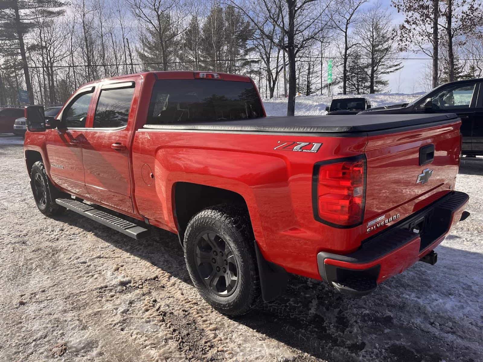 Image 1 Chevrolet Silverado LT 2018