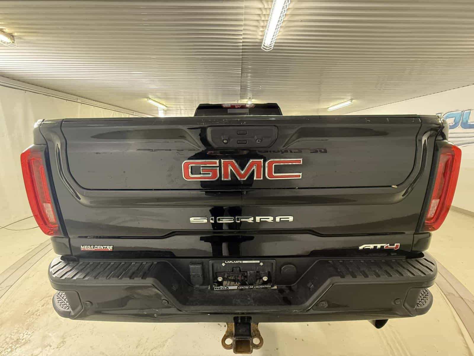 2023 GMC Sierra AT4 - Image 4