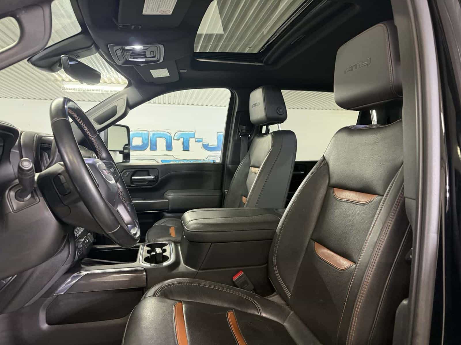 2023 GMC Sierra AT4 - Image 11