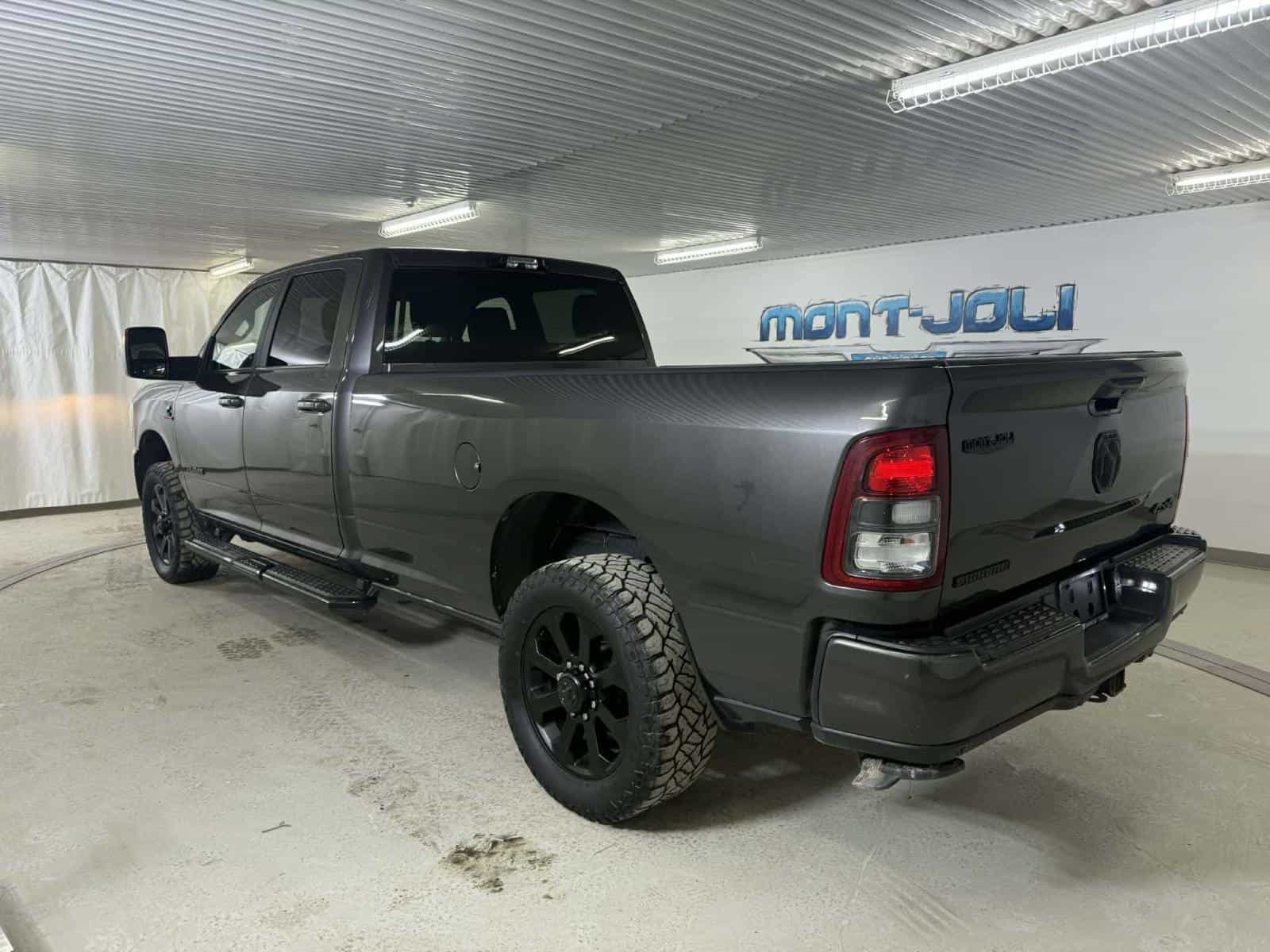 2024 RAM 2500 Big Horn - Image 3