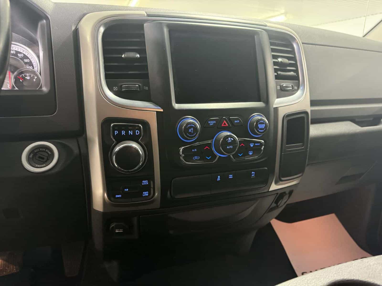 2019 RAM 1500 Warlock - Image 10