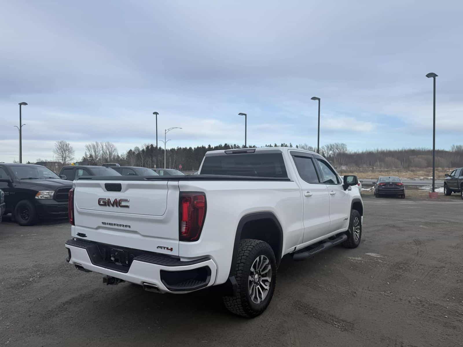 2022 GMC Sierra AT4 - Image 5