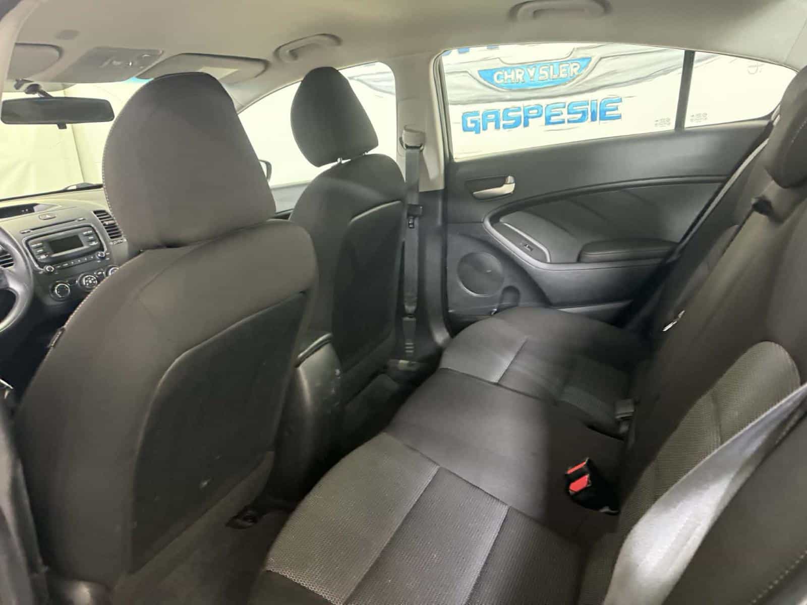 2017 Kia Forte LX - Image 9