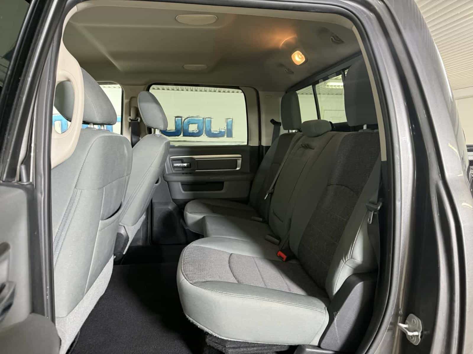 2015 RAM 2500 Power Wagon - Image 9