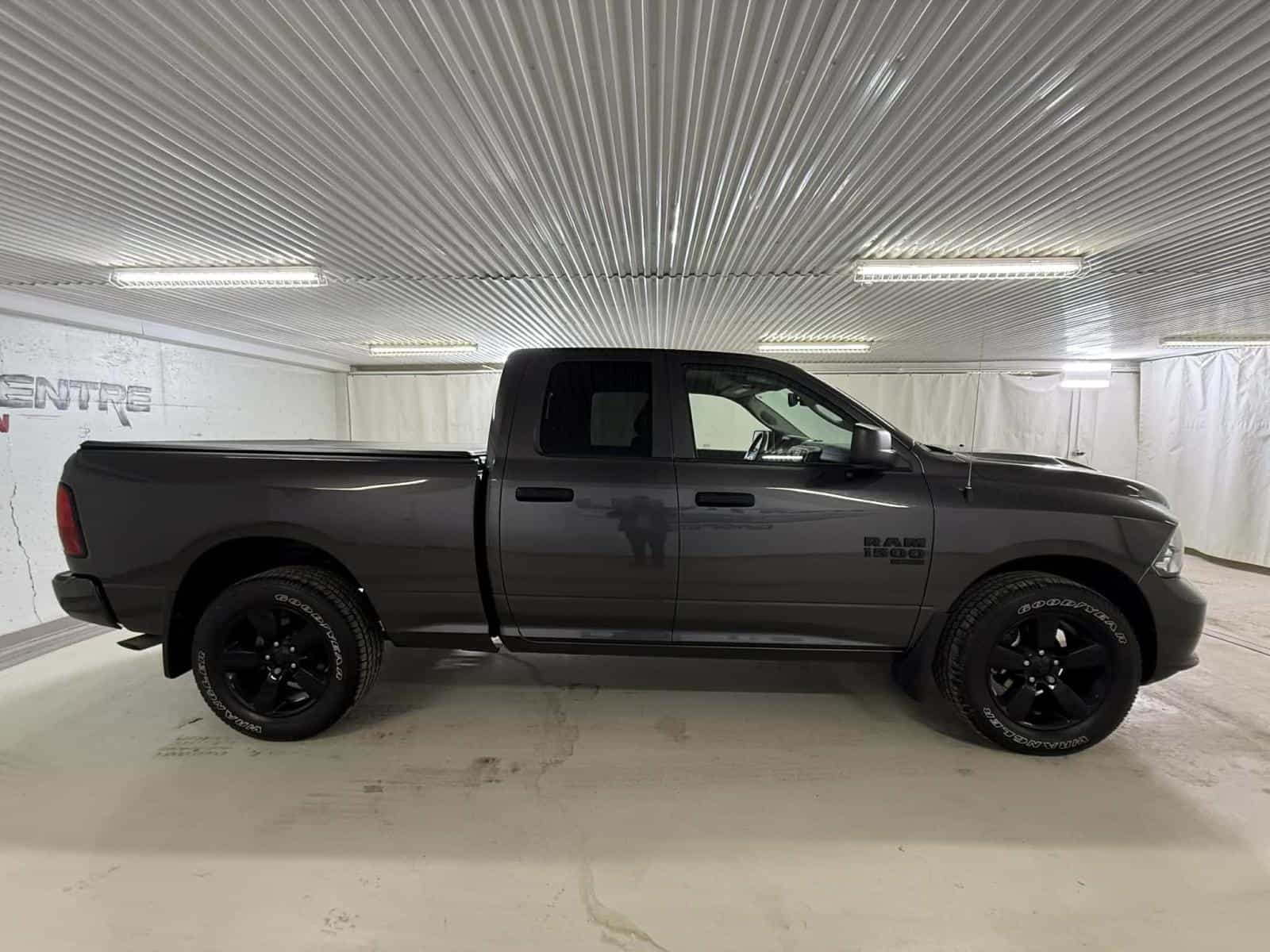 Image 6 RAM 1500 Classic Express 2023