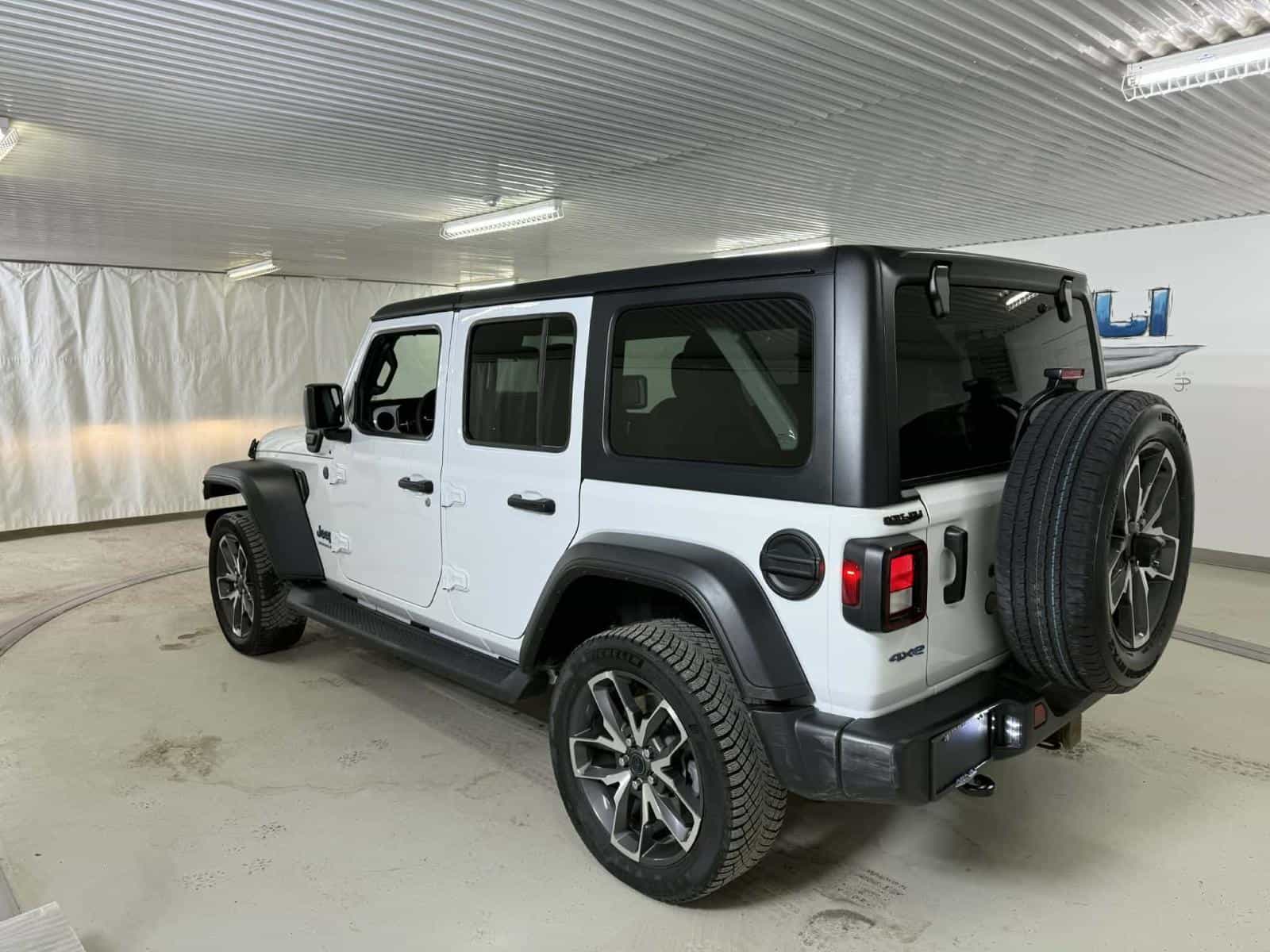Image 3 Jeep Wrangler Sport S 2025