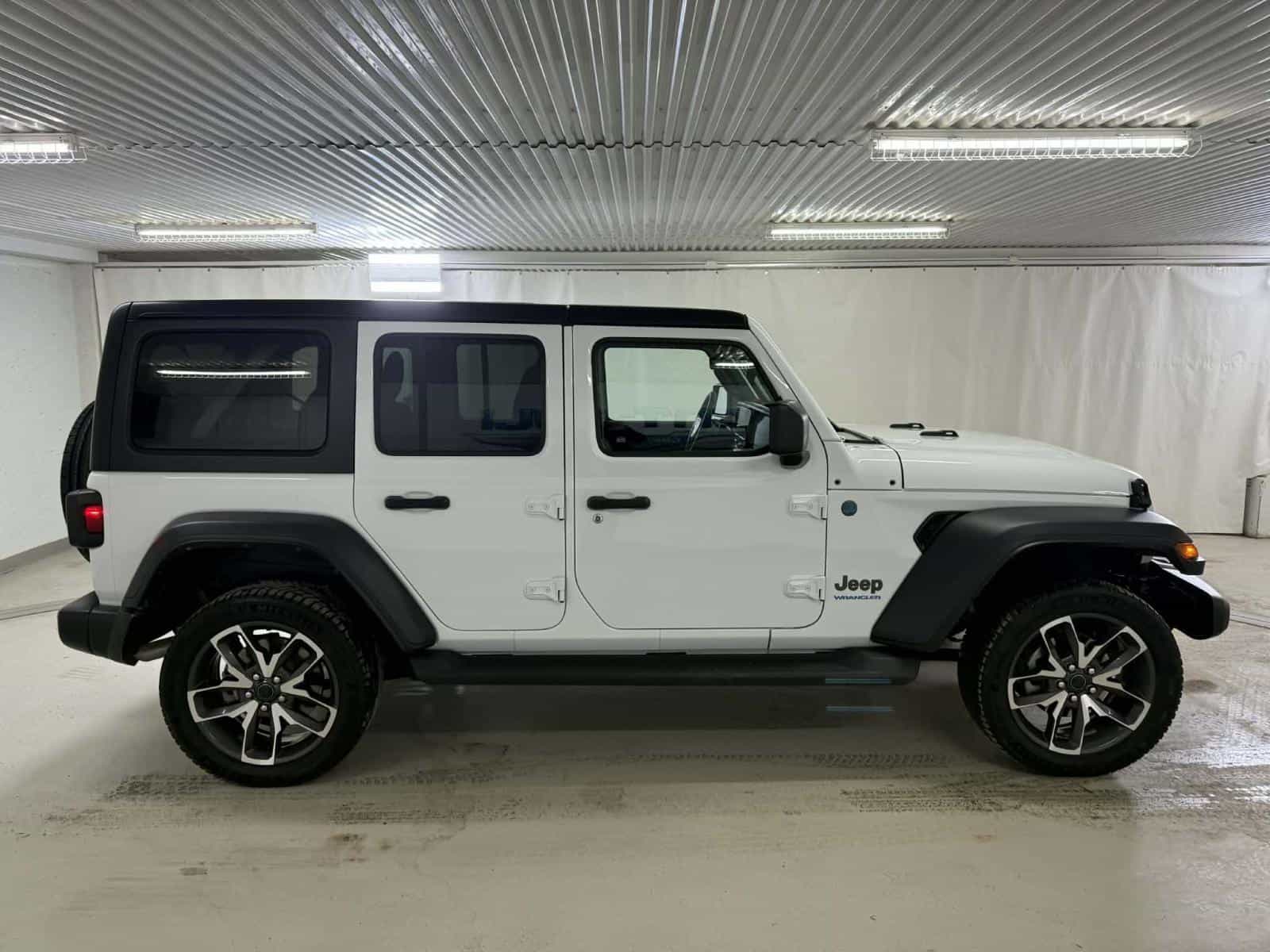 Image 6 Jeep Wrangler Sport S 2025
