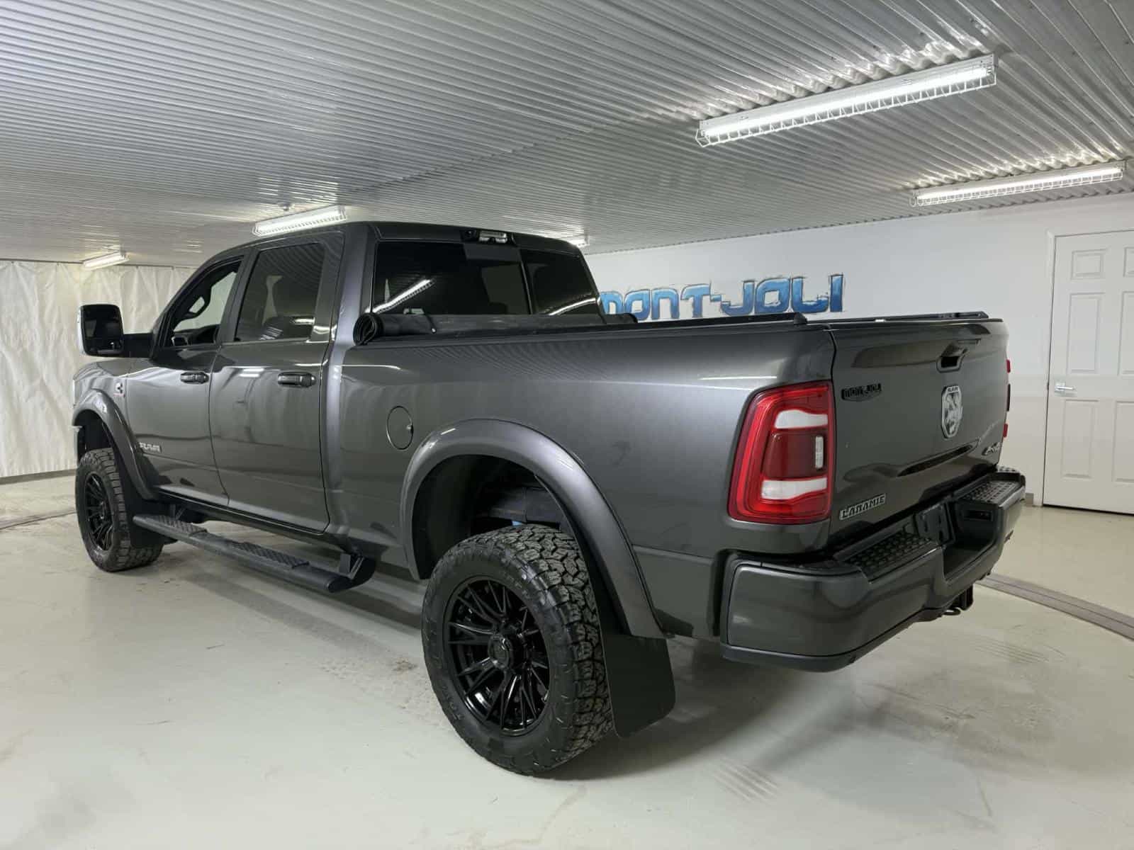 Image 3 RAM 2500 Laramie 2023