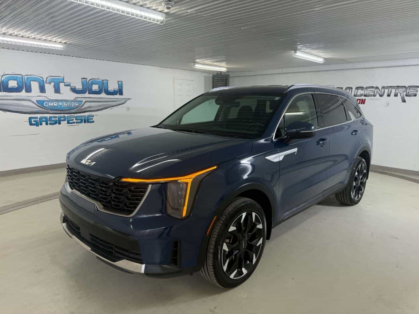 2025 Kia Sorento EX 2.5T - Image 1