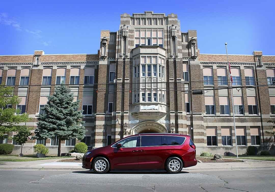 Chrysler Grand Caravan : Prix et fiche technique