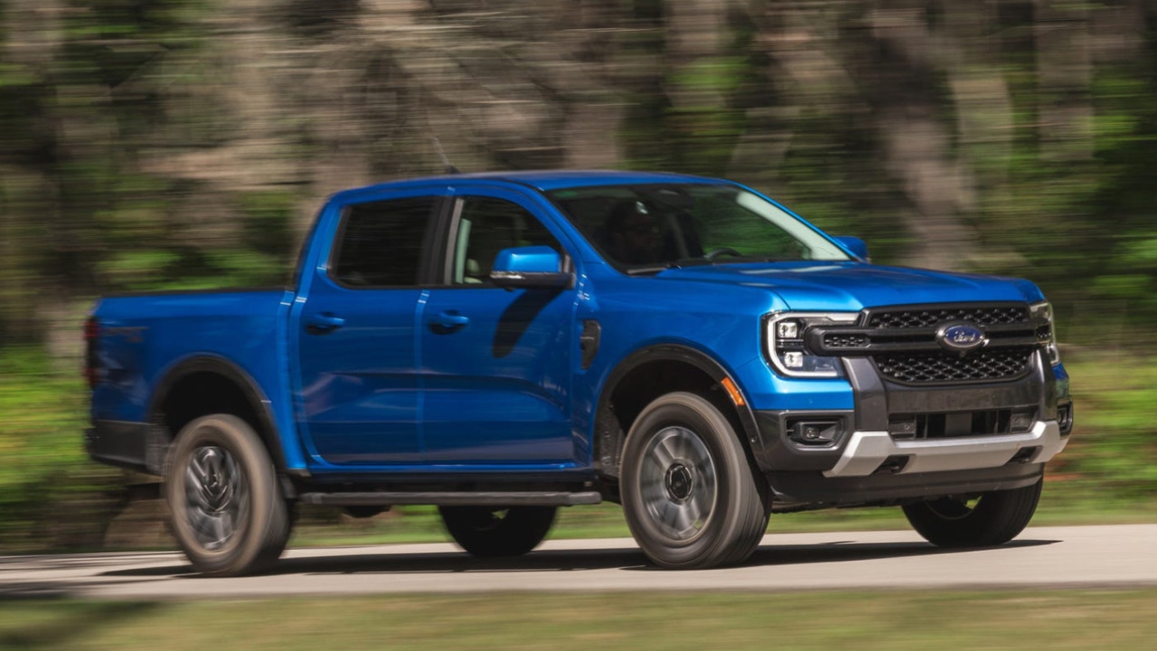 vue latérale avant d'un Ford Ranger 2025