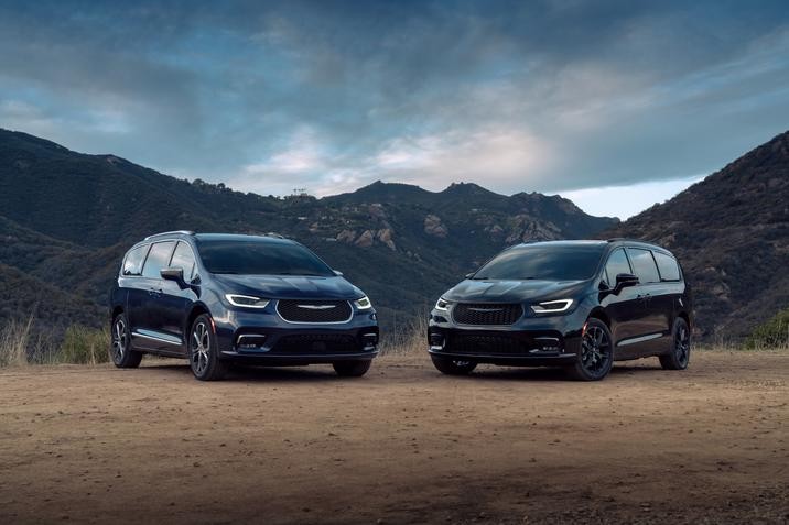 PRIX ET FICHE TECHNIQUE DES CHRYSLER PACIFICA 2021 ET PACIFICA HYBRIDE 2021