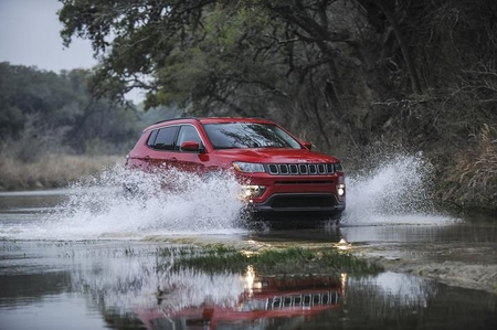 FORD ESCAPE 2019 VS JEEP COMPASS 2019 À STE-FOY