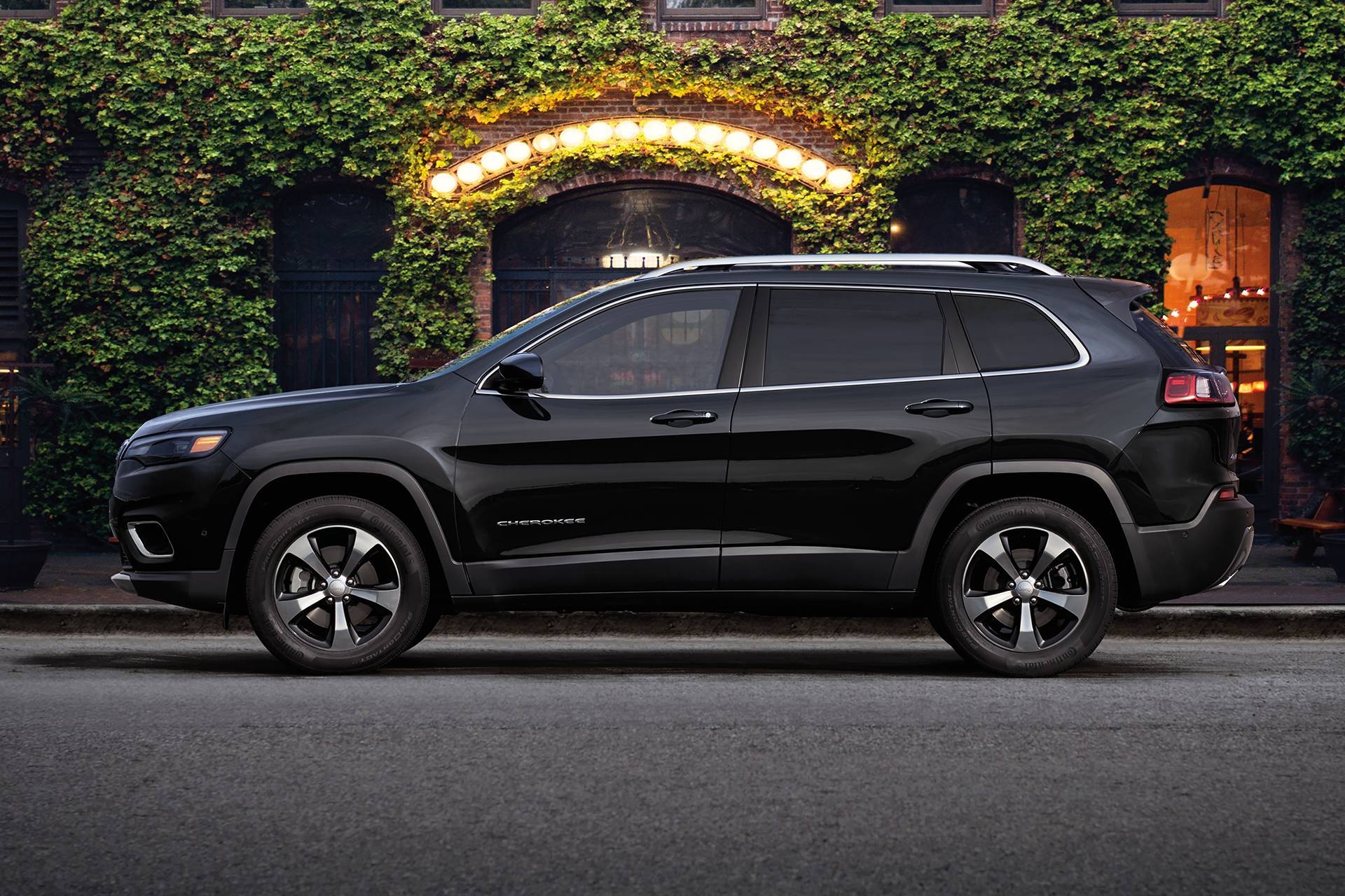 2019-jeep-cherokee-gallery-exterior-